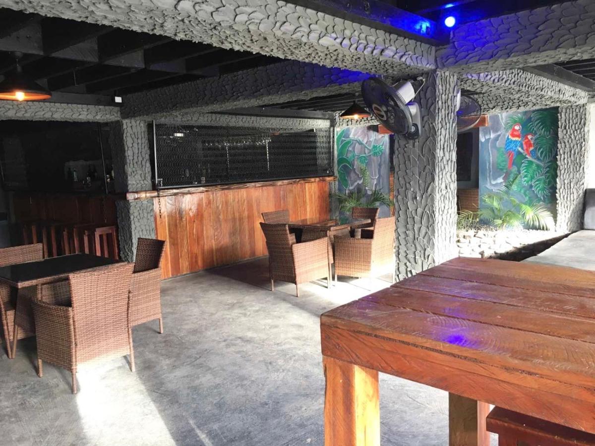 Nausori Airport Hotel Екстериор снимка